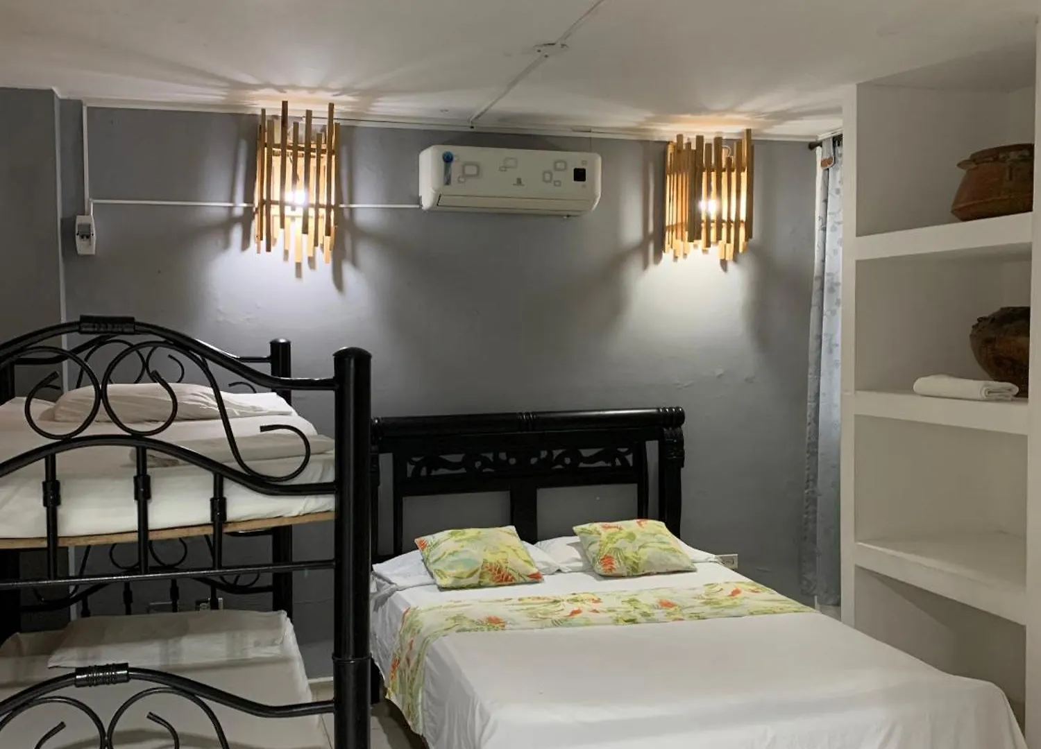 Hotel El Exito サンタ・マルタ