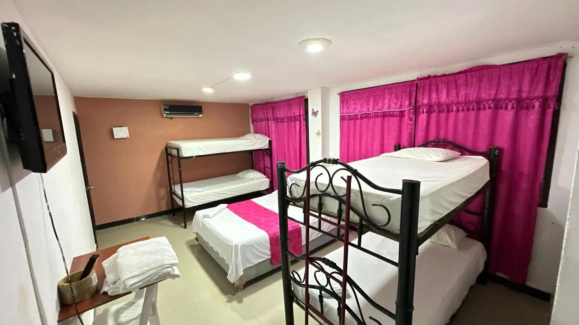 Hotel El Exito サンタ・マルタ 0*,  コロンビア